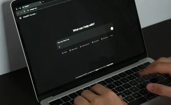 How to Talk to AI: The Hidden Skill Behind Better Results